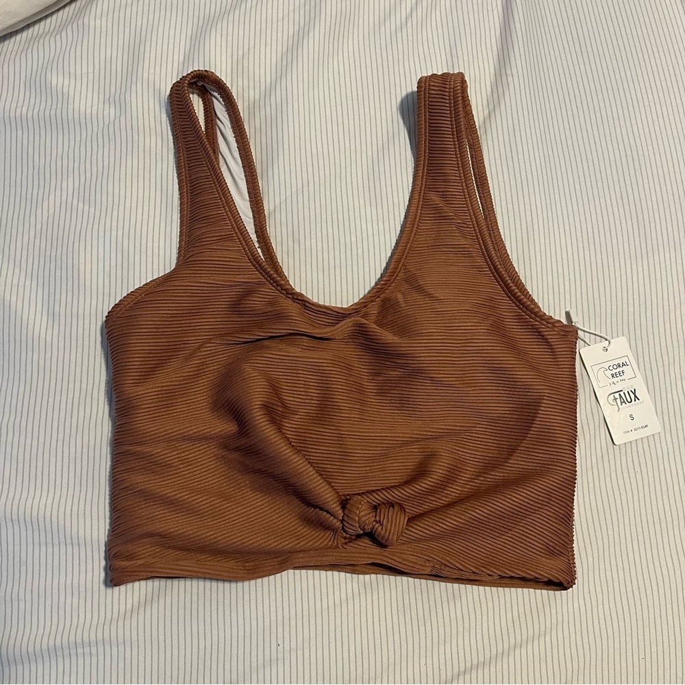 Coral Reef Traveler Top Clay size Small NWT